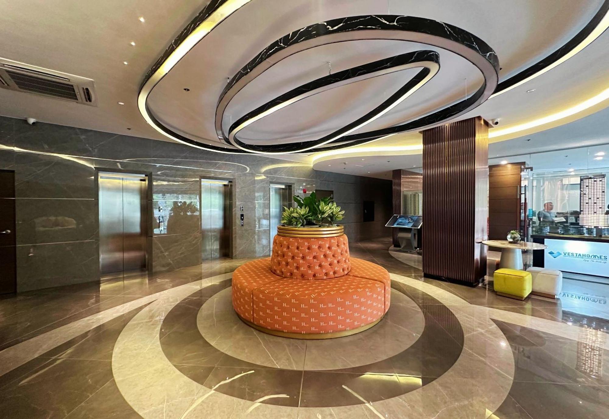 Hayat Sky Towers Hotel Cebu Exterior photo